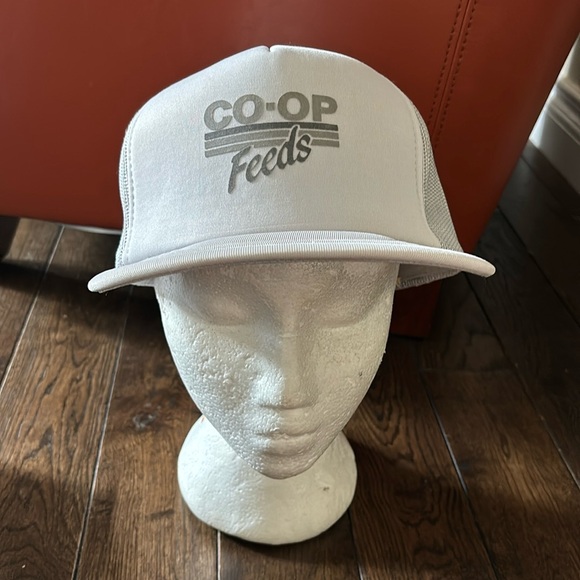 Vintage Co-op Feeds Trucker Hat - Picture 1 of 3